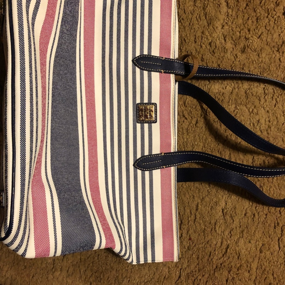 Dooney & Bourke handbag